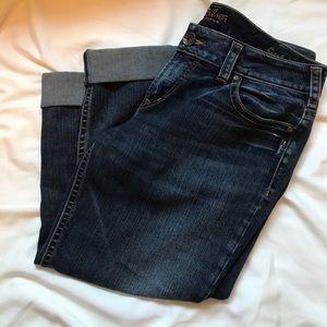 Silver Jeans Suki Capris. Like new! Size 32.